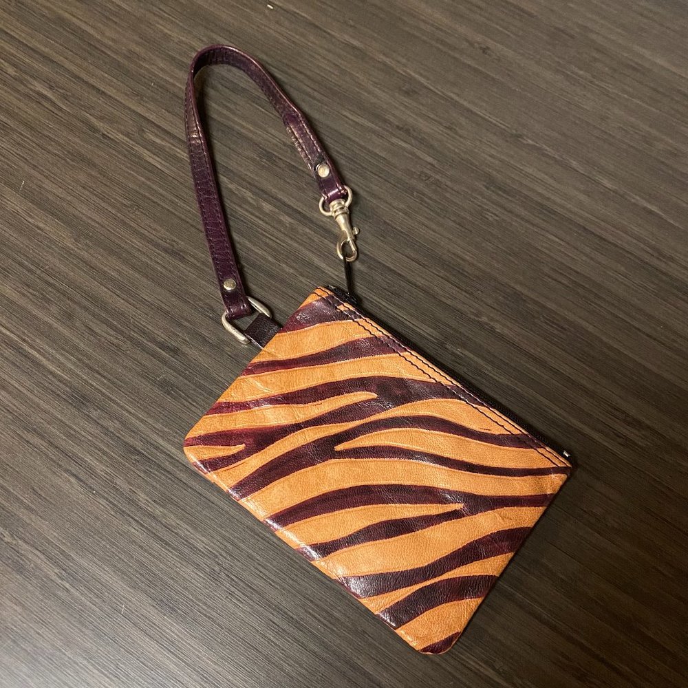 Small Leather Zebra Pattern Wrist Clutch